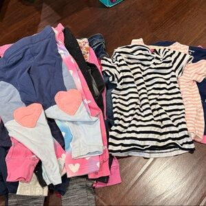 Huge bundle (16pcs) of toddler girls clothes size 3T